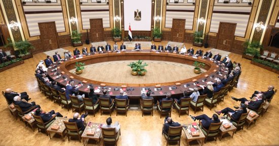 الرئيس السيسى: مصر تفتح ذراعيها لمن يسعى للعمل والإبداع.. وتذلل عقبات المستثمرين