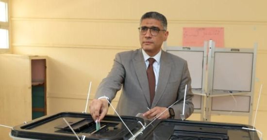 محافظ الجيزة يُدلى بصوته فى انتخابات مجلس النواب 2025