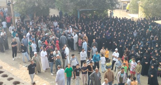 كانوا راجعين من المدرسة.. تشييع جنازة شقيقين توفيا فى حادث تصادم بالقناطر