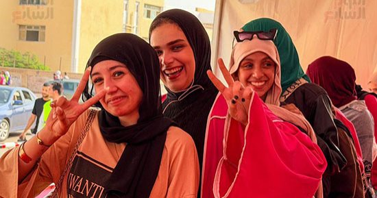 الشباب يدلون بأصواتهم في انتخابات مجلس النواب