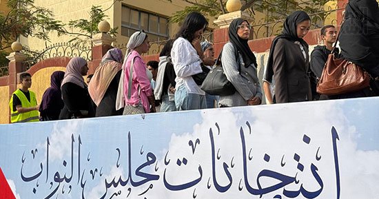 تزايد أعداد الناخبين بلجان المدرسة اليابانية بالشيخ زايد مع فتح باب التصويت