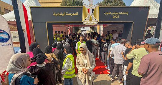فى صناديق الانتخابات يُكتب مستقبل مجلس النواب.. كبار المسؤولين وقيادات برلمانية تدلى بأصواتها وتطالب بالمشاركة الإيجابية.. رئيس الوزراء يتعهد بالتعاون مع البرلمان.. وكيلى النواب:المشاركة ترسم ملامح المستقبل