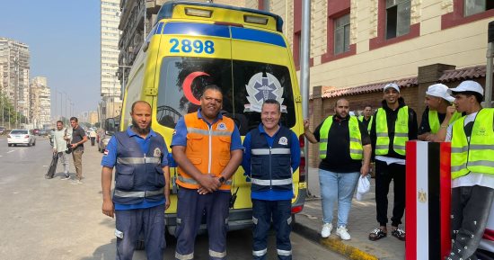 الإسعاف فى الميدان.. سيارات مجهزة أمام لجان الجيزة لخدمة الناخبين.. صور