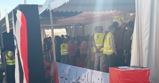 اصطفاف الشباب بلجان الشيخ زايد للتصويت بانتخابات مجلس النواب