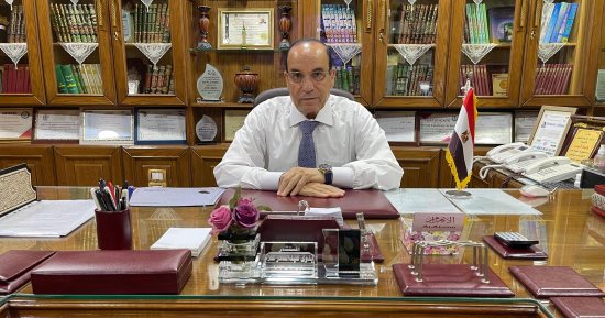 رئيس مجلس أمناء الجيزة يدلى بصوته فى انتخابات مجلس النواب
