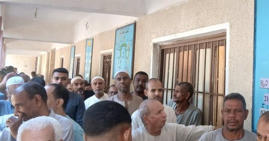 طوابير على لجان انتخابات مجلس النواب فى قنا.. فيديو