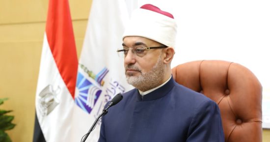 مفتى الجمهورية يوضح الحكم الشرعى فى عمل إعلانات للمنتجات دون تجربة