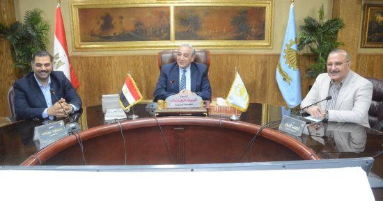 محافظ الغربية يستعرض إنجازات عام من العمل الميدانى خلال لقائه الصحفيين