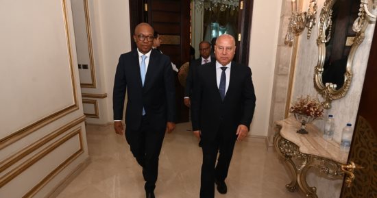 كامل الوزير: حريصون على تعزيز التعاون والتكامل الصناعي مع جنوب أفريقيا