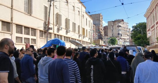 تشييع جثـمان مهندس الإسكندرية المقتـول على يد صديقه لمثواه الأخير.. فيديو