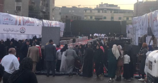 رغم الأمطار.. توافد الناخبين على مؤتمر حزب الجبهة الوطنية بالزرقا في دمياط