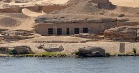 معبد حورمحب.. معزوفة من حجر فى قلب الجبل