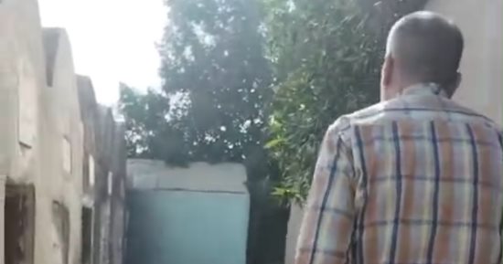 القبض على المتهم بسرقة أبواب المقابر فى بلبيس