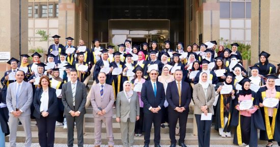 جهود صندوق مكافحة الإدمان.. تخريج 100 طالب من دبلوم خفض الطلب على المخدرات بجامعة القاهرة