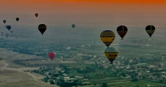 إلغاء رحلات البالون الطائر في سماء الأقصر لشدة الرياح المتوقعة صباحاً