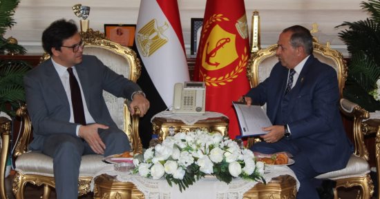 وزير الثقافة ومحافظ بورسعيد يناقشان خطة تطوير عدد من المنشآت الثقافية