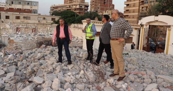 محافظ القليوبية يتابع إنشاء المرحلة "د" من ممشى أهل مصر فى بنها