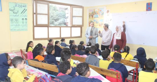 مدير تعليم الجيزة يشدد على تطبيق لائحة الانضباط المدرسى