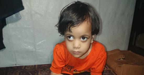 سيلا النجار طفلة تولد مرتين تحت النار.. صراع مع المرض ونقص الدواء فى غزة