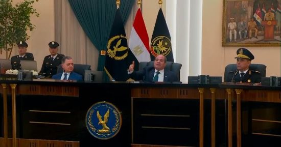 الرئيس السيسي: شباب مصر هم المستقبل.. نواجه تحديات كبيرة على كافة المستويات.. ولا بد من اختيار ممثلين البرلمان بدرجة عالية من الوعى.. العمل الجاد ضمانة لتحقيق التقدم.. وعدد السكان الكبير قوة تضاف لإمكاناتنا