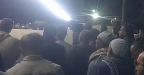 تشييع جثامين معلمين ضحية حادث تصادم أثناء طريقهم لمدرستهم.. فيديو