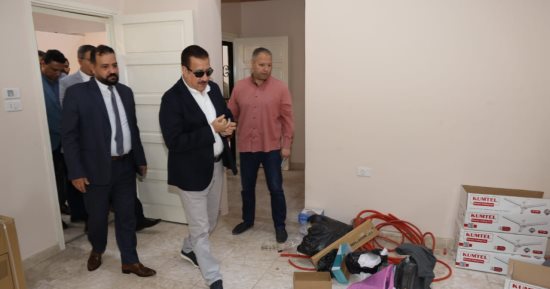 محافظ المنوفية يتفقد تجهيزات مبنى التأمين الصحى الجديد فى سنتريس