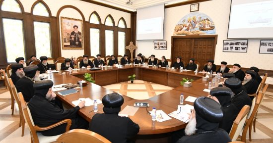 البابا تواضروس يلتقى مقررى لجان المجمع المقدس بتشكيلها الجديد