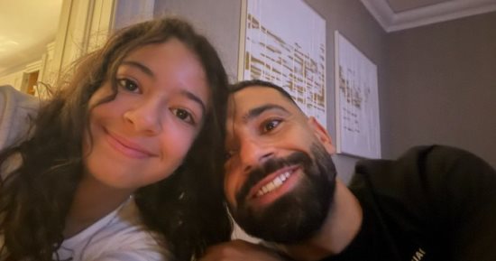 سيلفى محمد صلاح ومكة يثير التكهنات قبل ساعات من حفل جوائز كاف