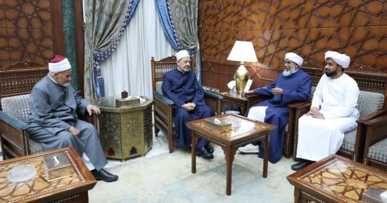 شيخ الأزهر يستقبل رئيس جامعة سراج الهدى الهندية لبحث التعاون المشترك