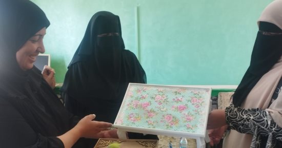شباب كفر الشيخ: ورشة فنون الديكوباج لعضوات نادى الفتاة بمركز شباب قبريط