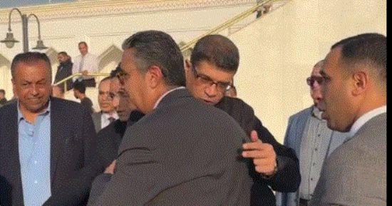 وزراء وكبار رجال الدولة فى جنازة والدة وزير التموين فى مسجد الشرطة