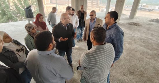نائب محافظ الجيزة يتابع معدلات تنفيذ مبنى مجلس مدينة العياط الجديد.. صور