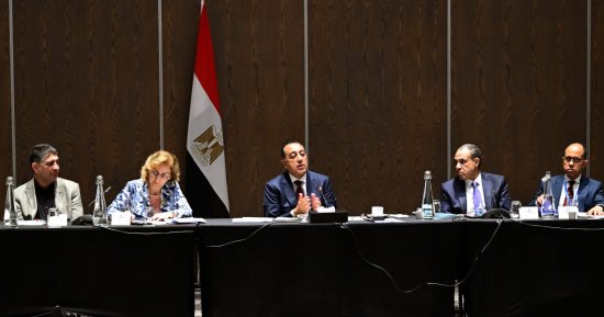 رئيس الوزراء: نتطلع لتشكيل مجلس أعمال مشترك مع جنوب أفريقيا 