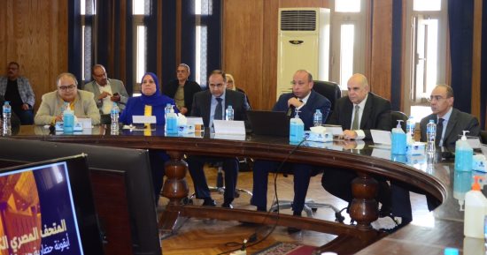 عميد طب قصر العينى يشدد على أهمية التوسع فى البرامج المهنية