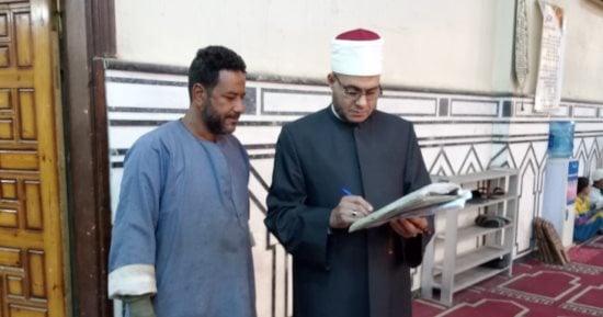 مدير أوقاف أسوان يوجه بنظافة المساجد وجاهزيتها للصلوات