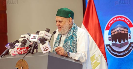 علي جمعة للحجاج: لا تنسوا الدعاء لمصر