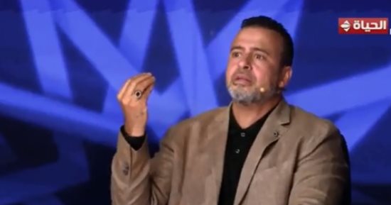 مصطفى حسنى بدولة التلاوة: حكمة مجىء الابتلاء يعملها الله