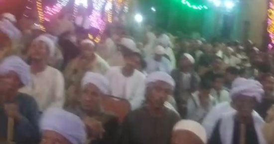 أجواء روحانية في ليلة الشيخ إبراهيم بأسوان.. صور