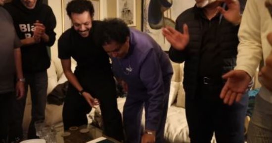 محمد منير وويجز يحتفلان بديو كلام فرسان فى منزل الكينج