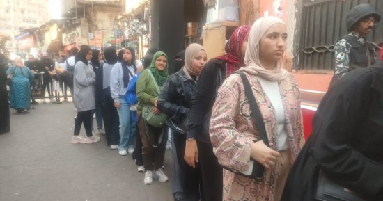 إقبال كثيف على لجان مدرسة أم الأبطال بعين شمس فى الانتخابات البرلمانية