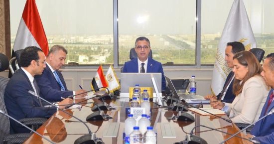 وزير التموين يبحث مع رئيس جهاز تنمية التجارة الداخلية جذب استثمارات جديدة 