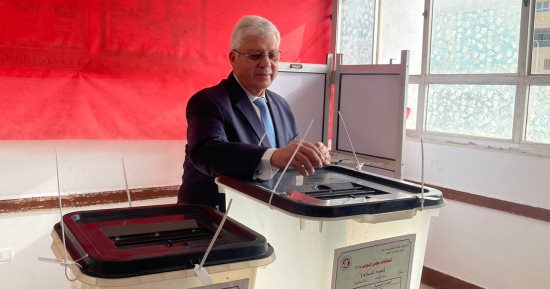 وزير التعليم العالى يدلى بصوته فى انتخابات مجلس النواب 2025