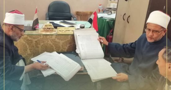 وكيل أوقاف سوهاج يجرى جولة تفتيشية بالمساجد والإدارات لمتابعة سير العمل