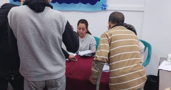 مواطنون لم تمنعهم إعاقتهم من المشاركة فى انتخابات النواب بالمطرية.. صور
