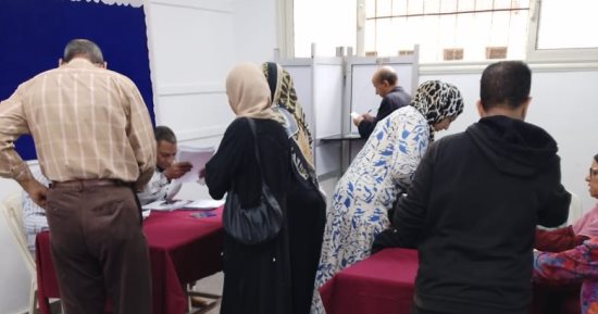 تزايد إقبال الناخبين على لجان عين شمس والمطرية قبل ساعة الراحة.. صور