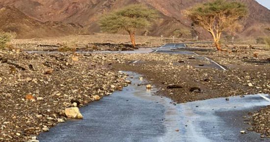 أمطار رعدية شديدة تضرب حلايب جنوب البحر الأحمر.. فيديو