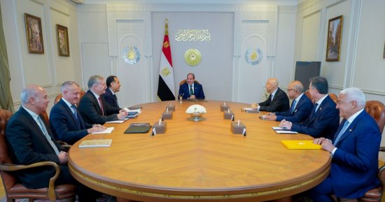 إينى الإيطالية تضخ استثمارا إضافيا فى مصر بـ8 مليارات دولار بقطاع الغاز