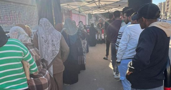 توافد المواطنين على لجان الأميرية والزيتون والزواية للإدلاء بأصواتهم