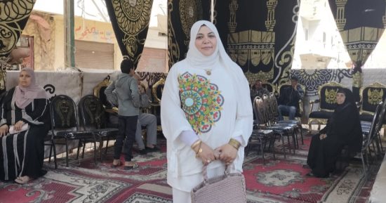 أول مأذونة تدلى بصوتها فى انتخابات النواب وتؤكد: مشاركة المرأة واجب وطنى