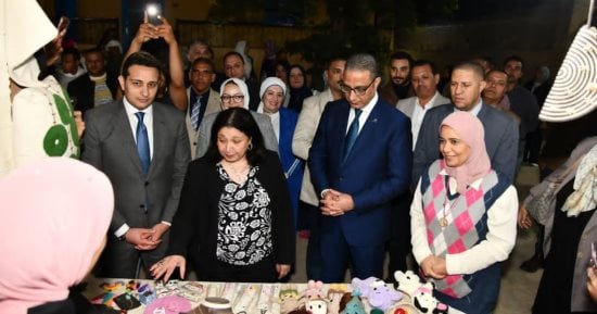 محافظ الفيوم يفتتح مهرجان تونس للخزف والحرف اليدوية
